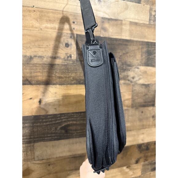 Targus  Laptop Bag- Black - Picture 2 of 8